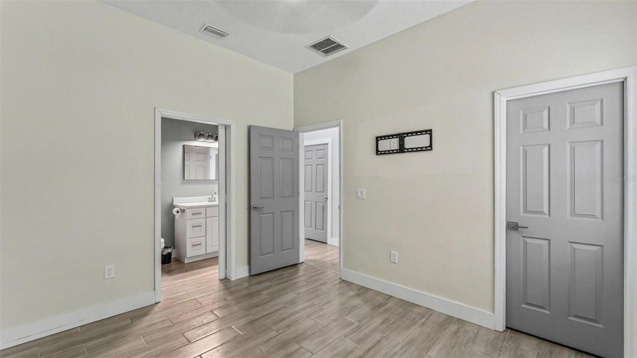 Listing Photo 54