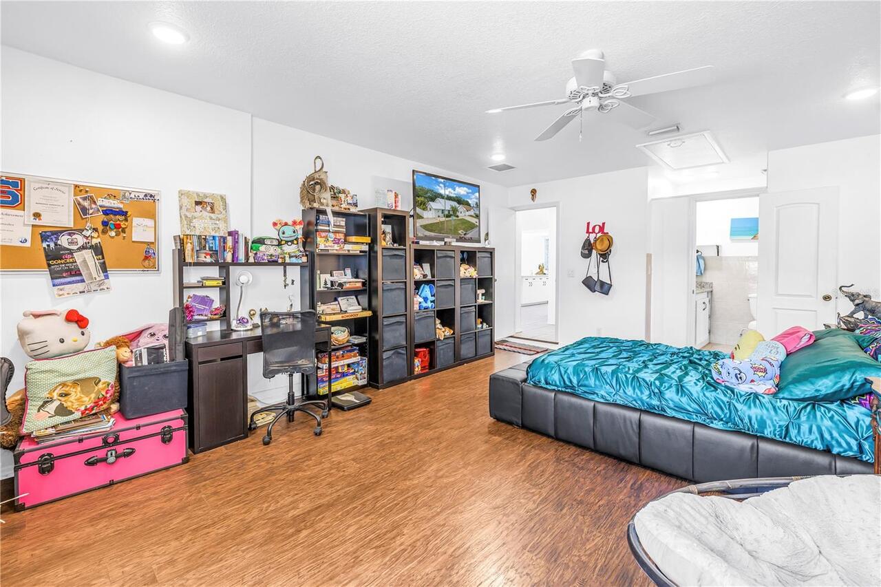 Listing Photo 25