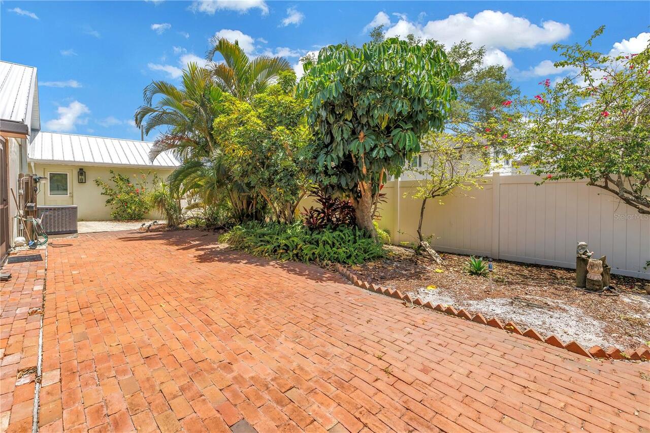 Listing Photo 44