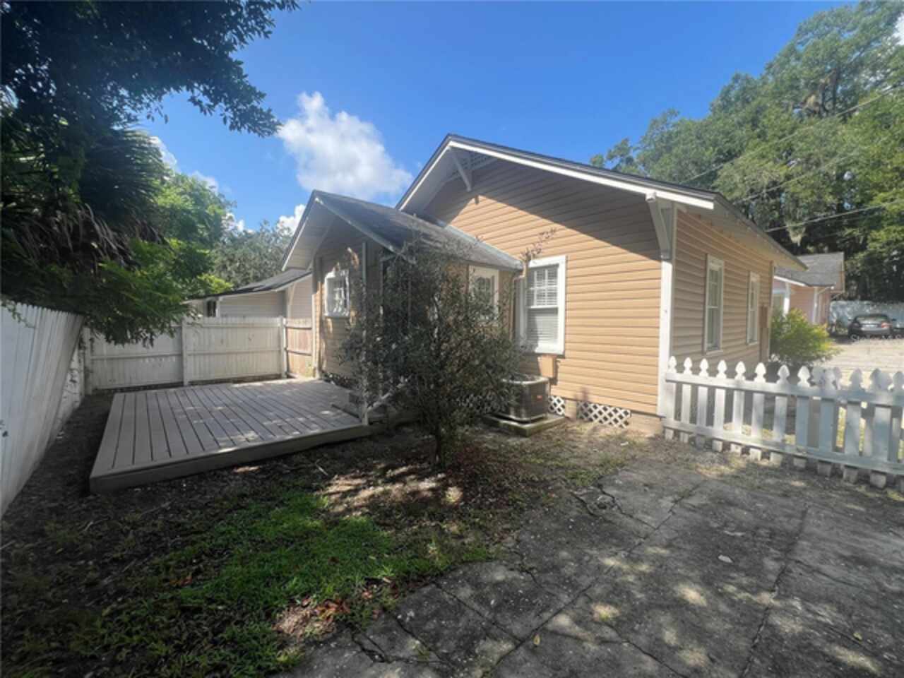 Listing Photo 10