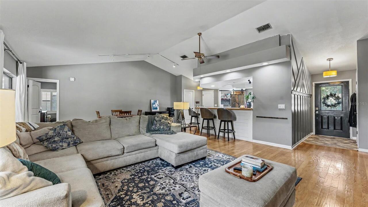 Listing Photo 9