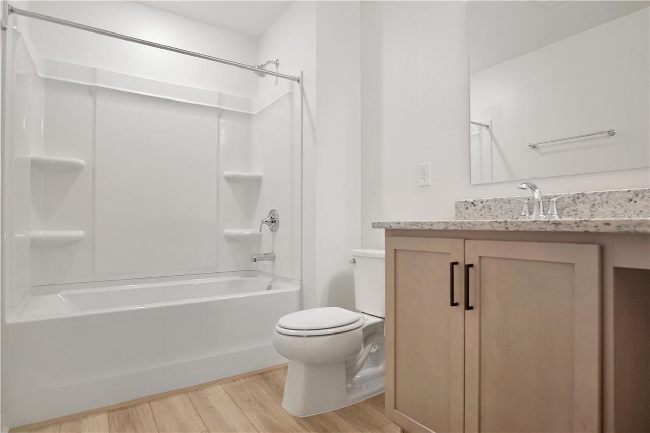 Listing Photo 19