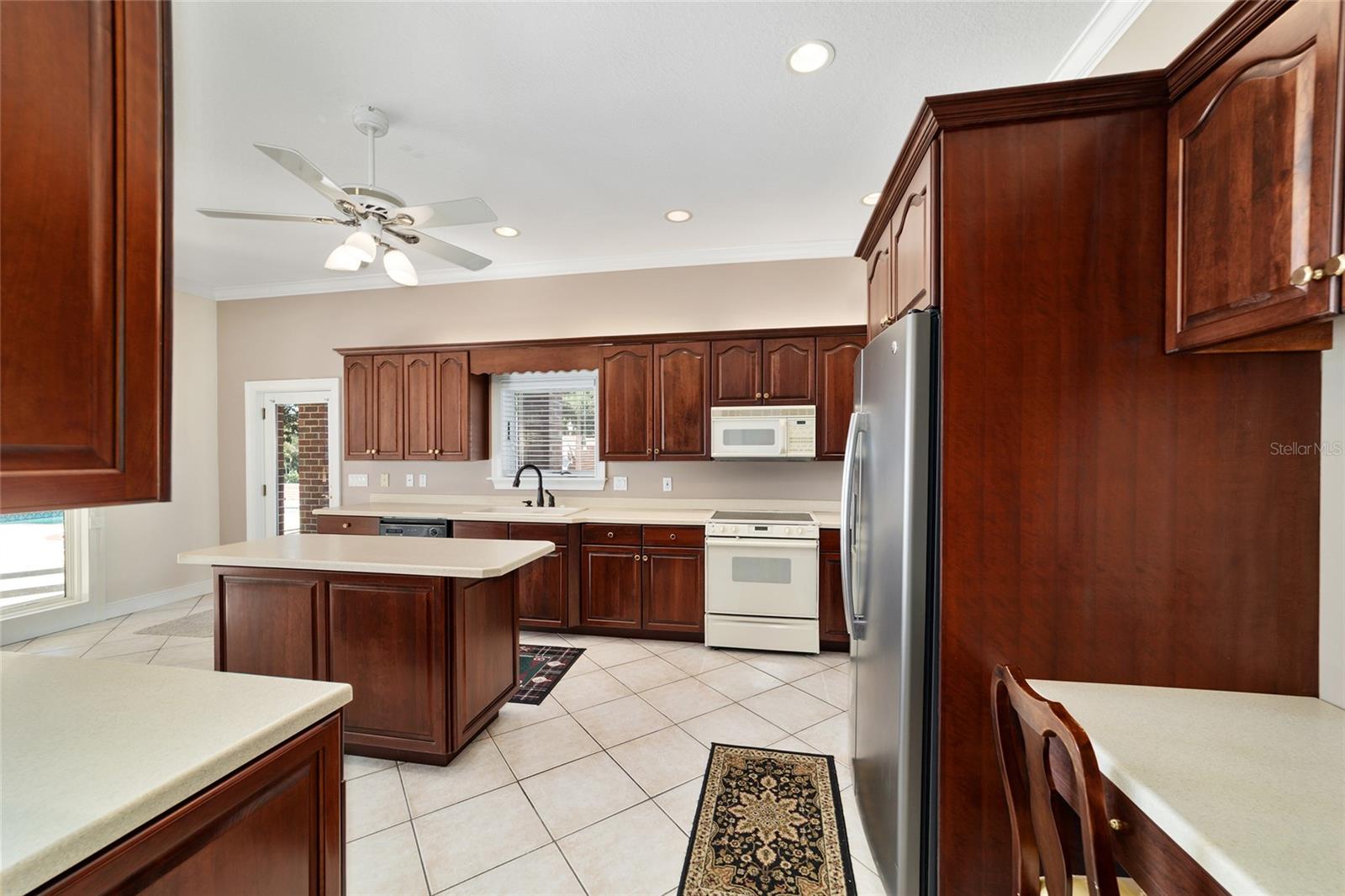 Listing Photo 12