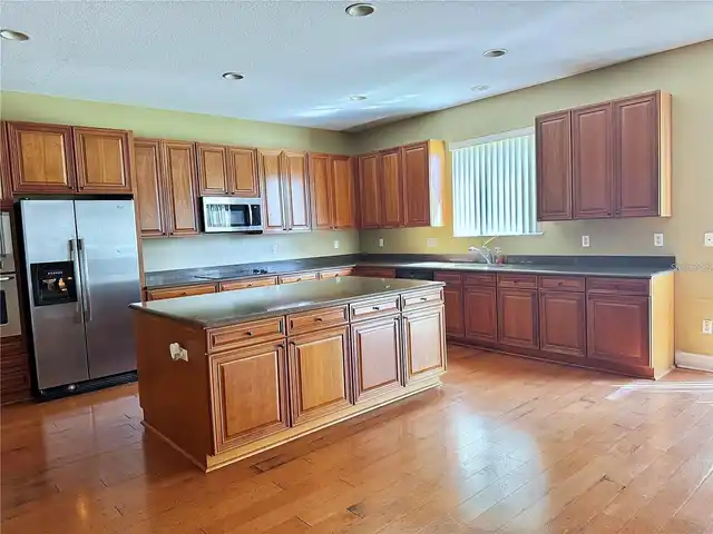 Listing Photo 7