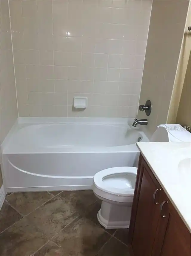 Listing Photo 10