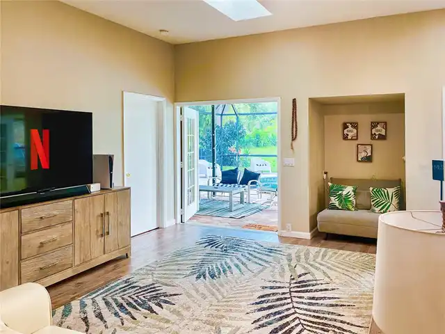 Listing Photo 9