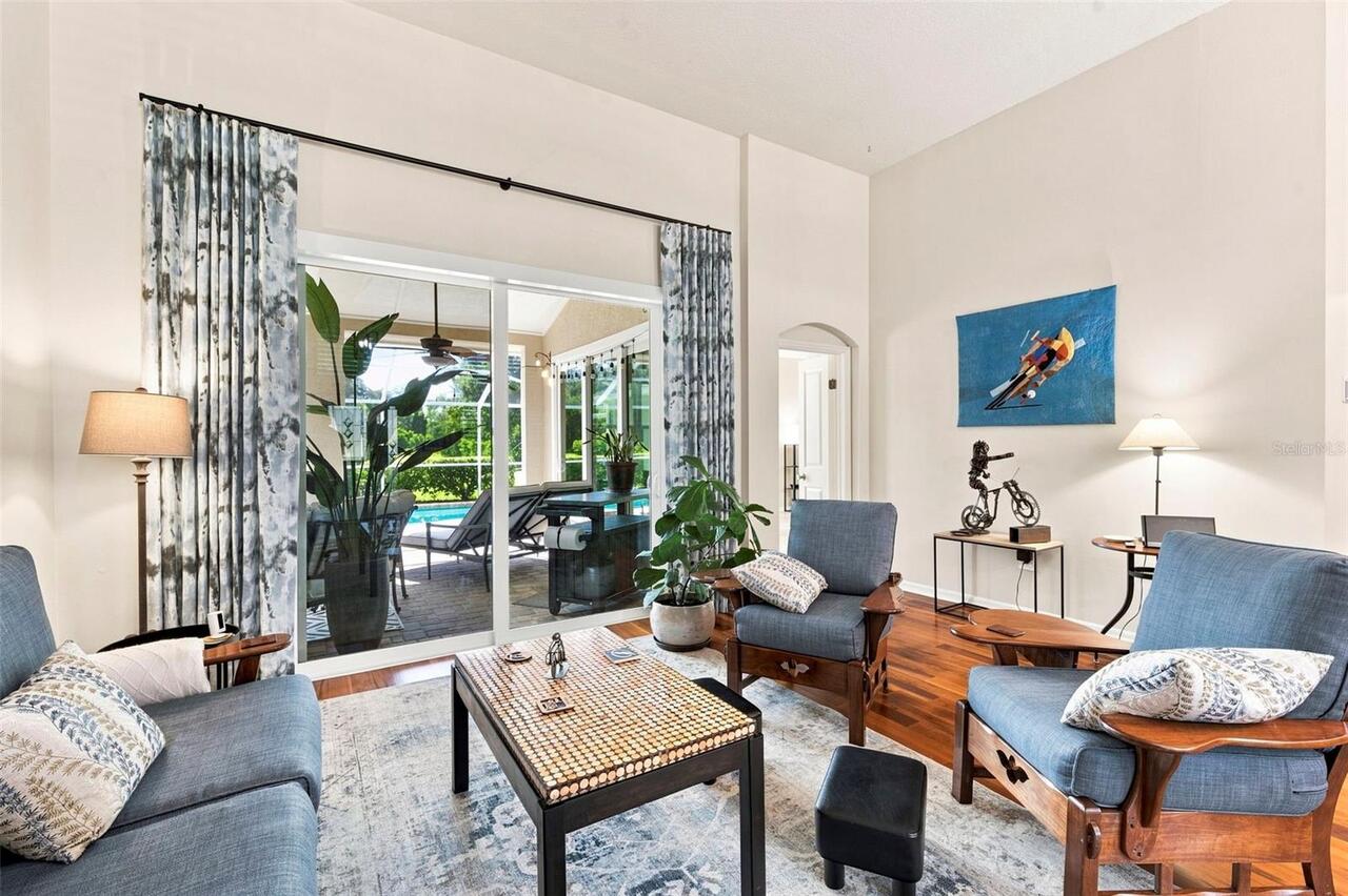 Listing Photo 9