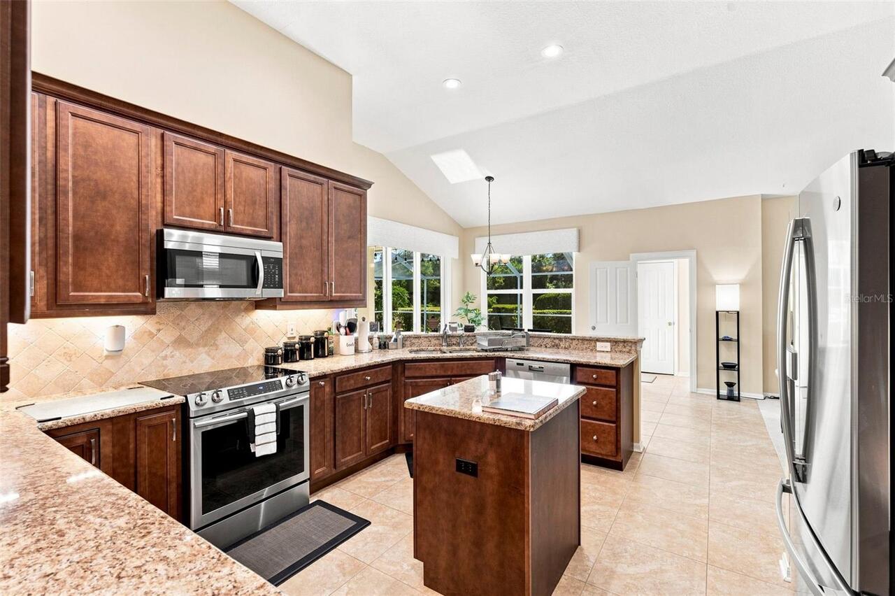 Listing Photo 17