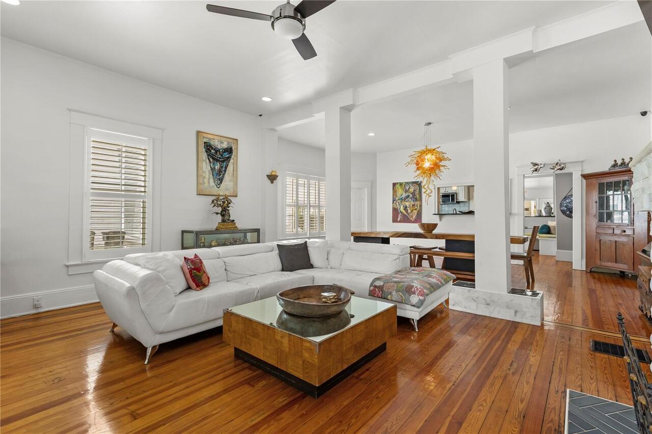Listing Photo 11