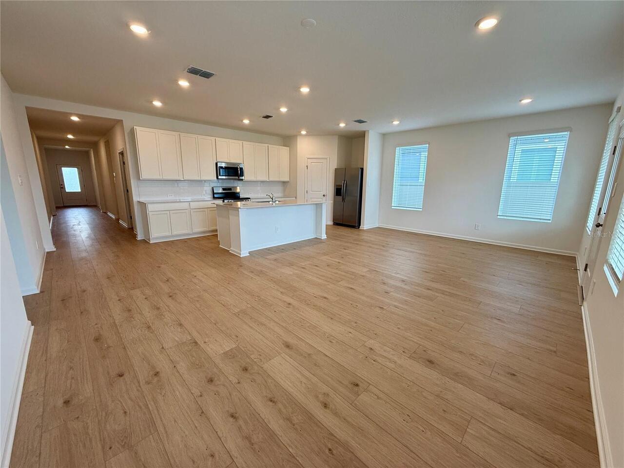 Listing Photo 10