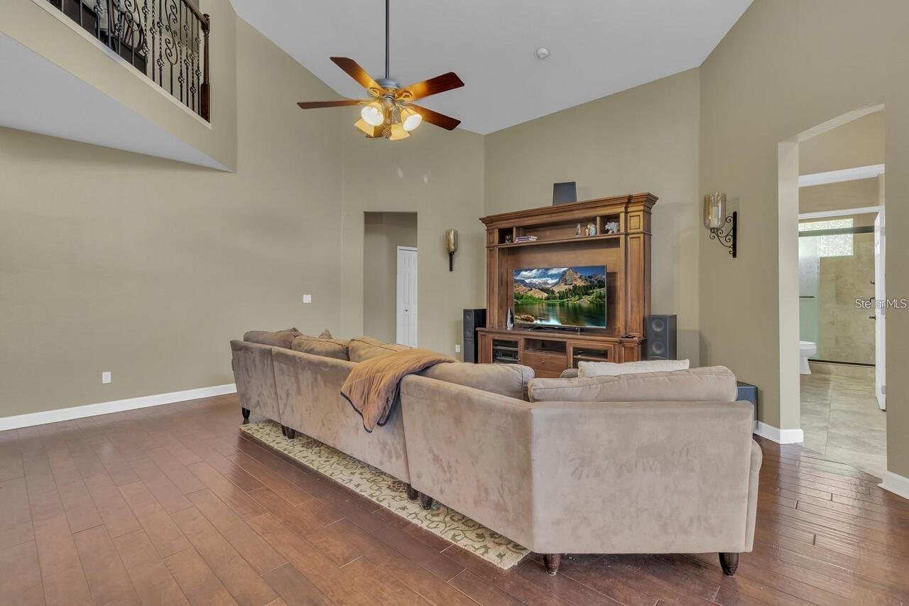 Listing Photo 11