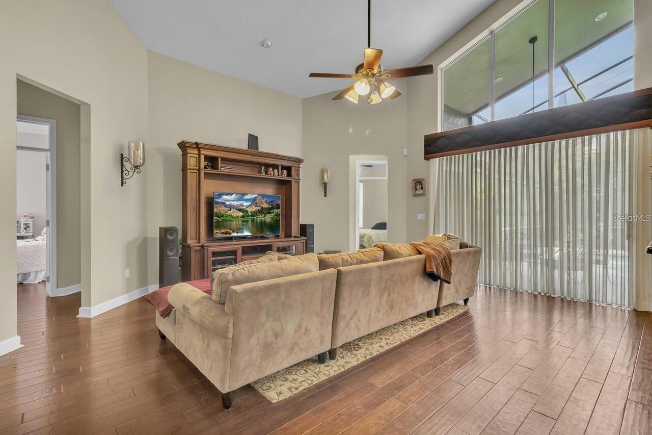 Listing Photo 12