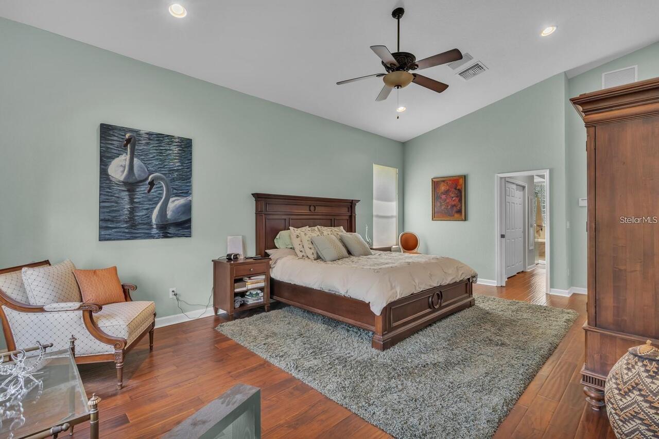 Listing Photo 14