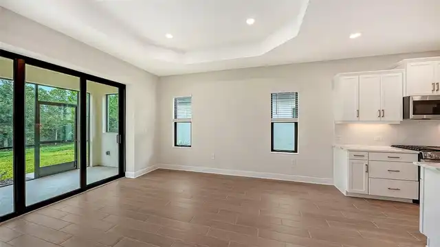 Listing Photo 14