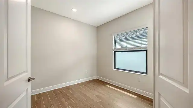 Listing Photo 33