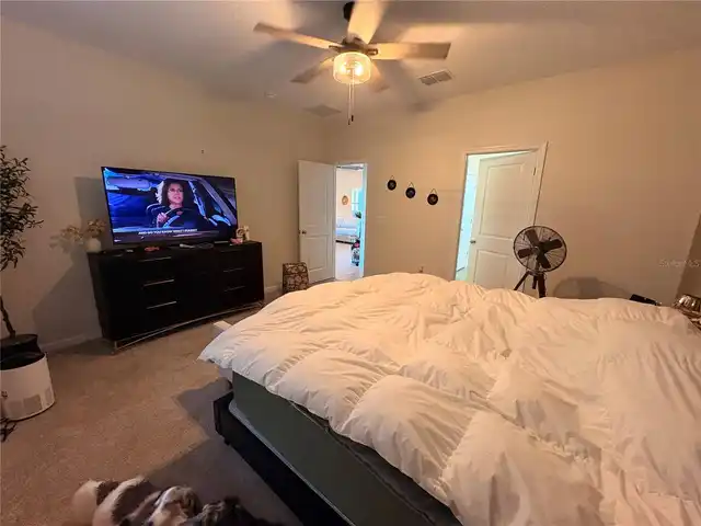 Listing Photo 8
