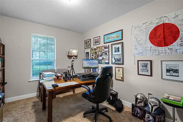 Listing Photo 12
