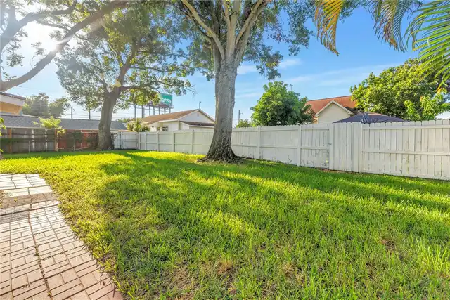 Listing Photo 32