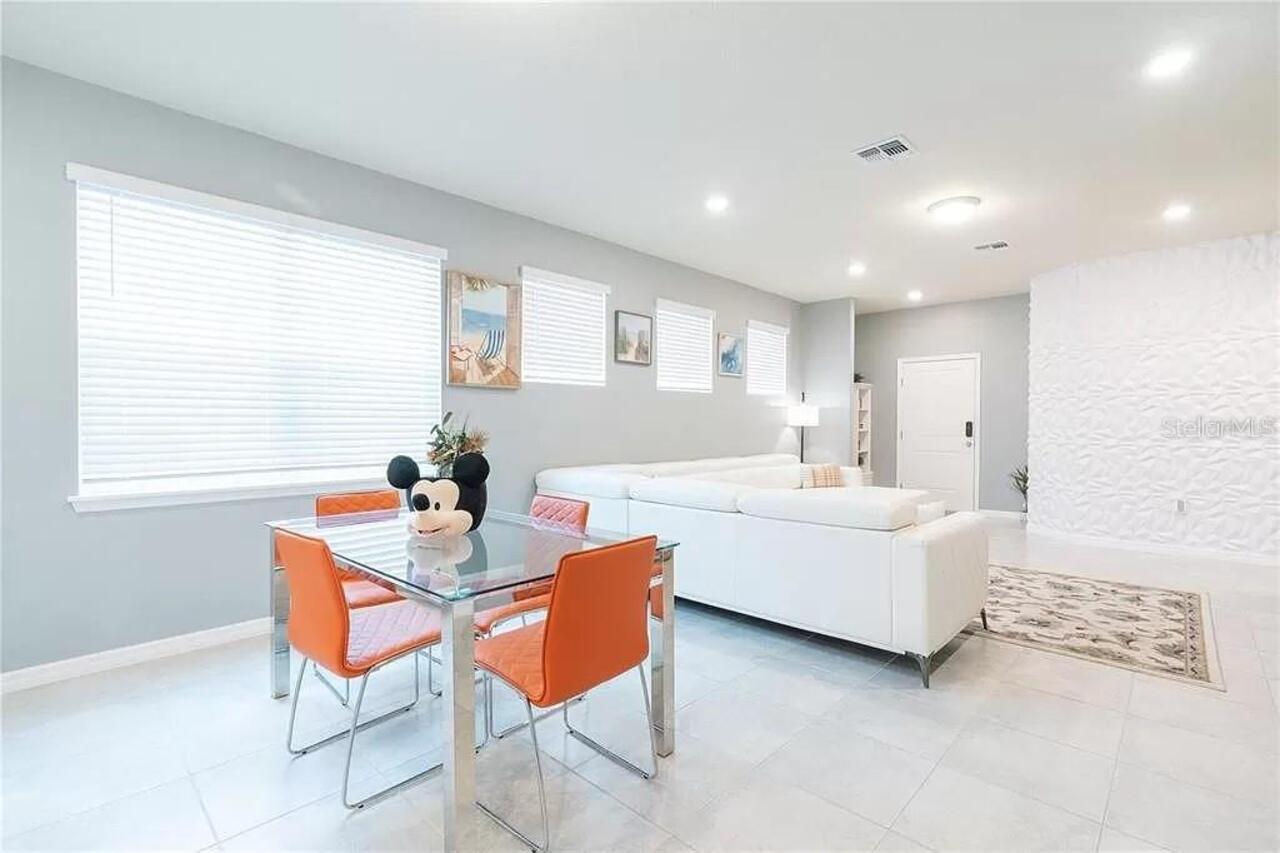 Listing Photo 8