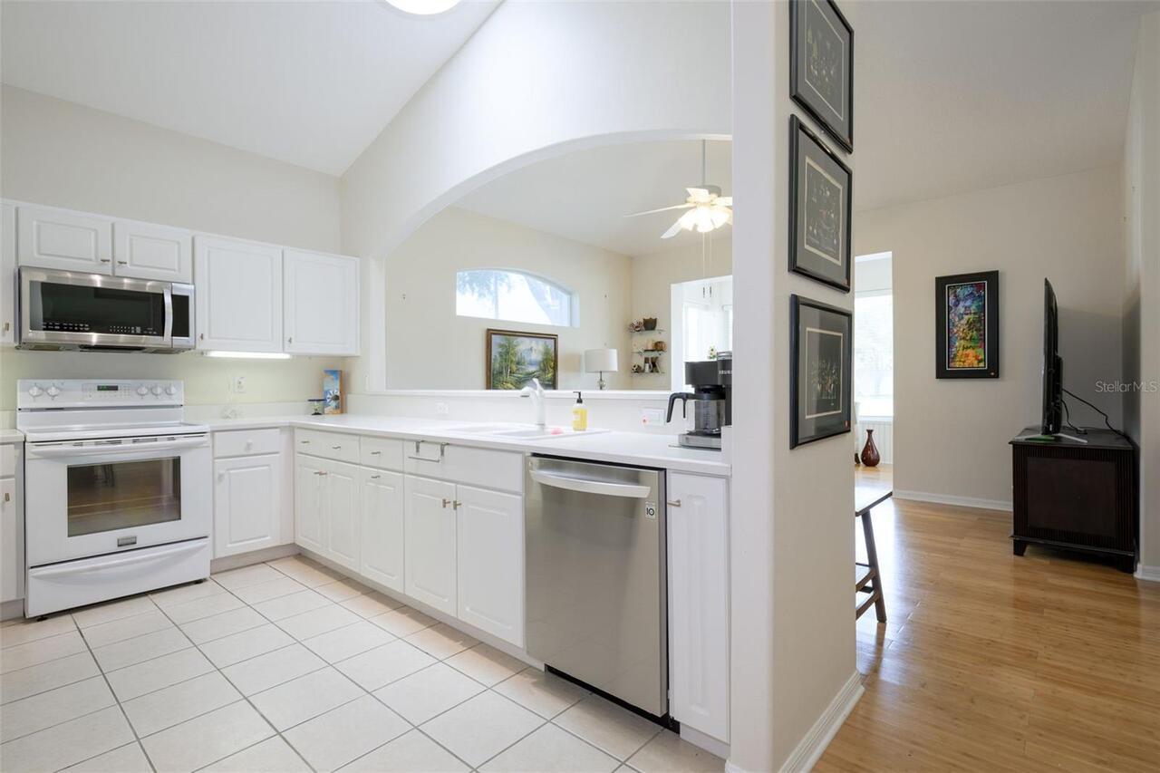 Listing Photo 10