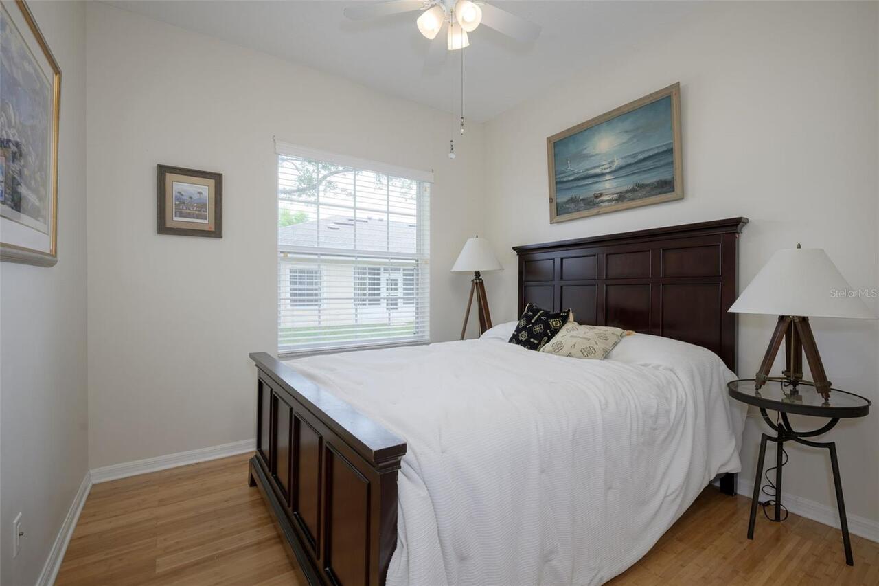 Listing Photo 16