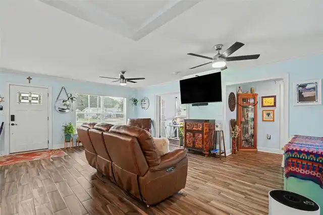 Listing Photo 13