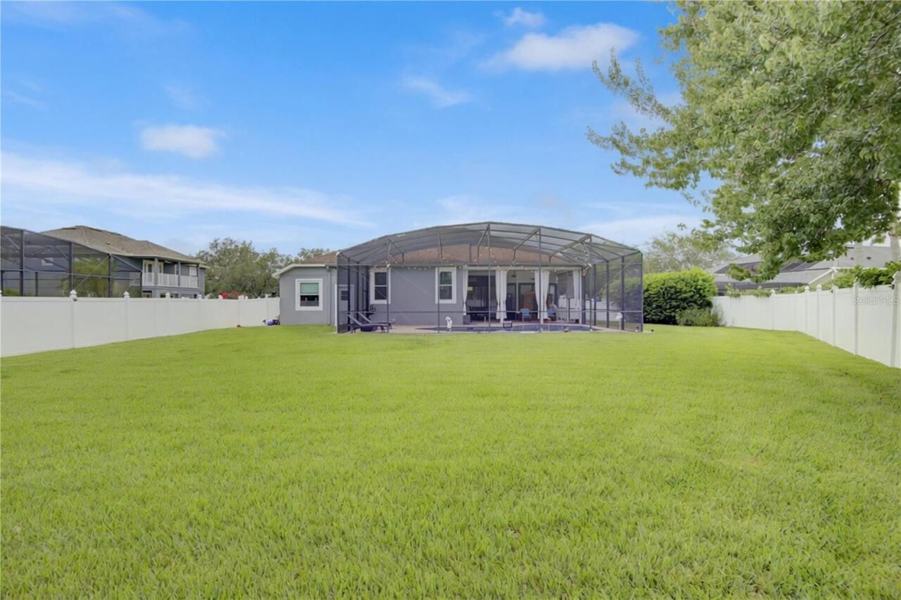 Listing Photo 12