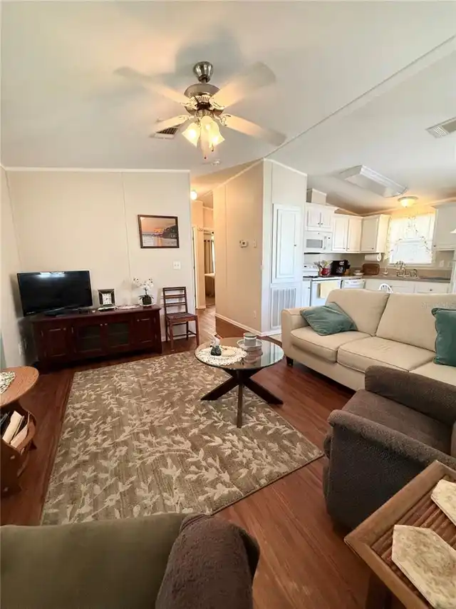 Listing Photo 22