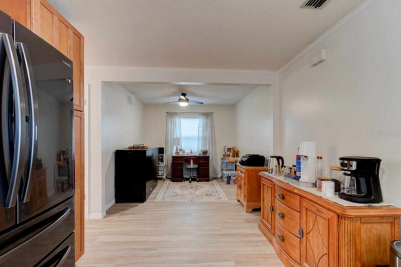 Listing Photo 7