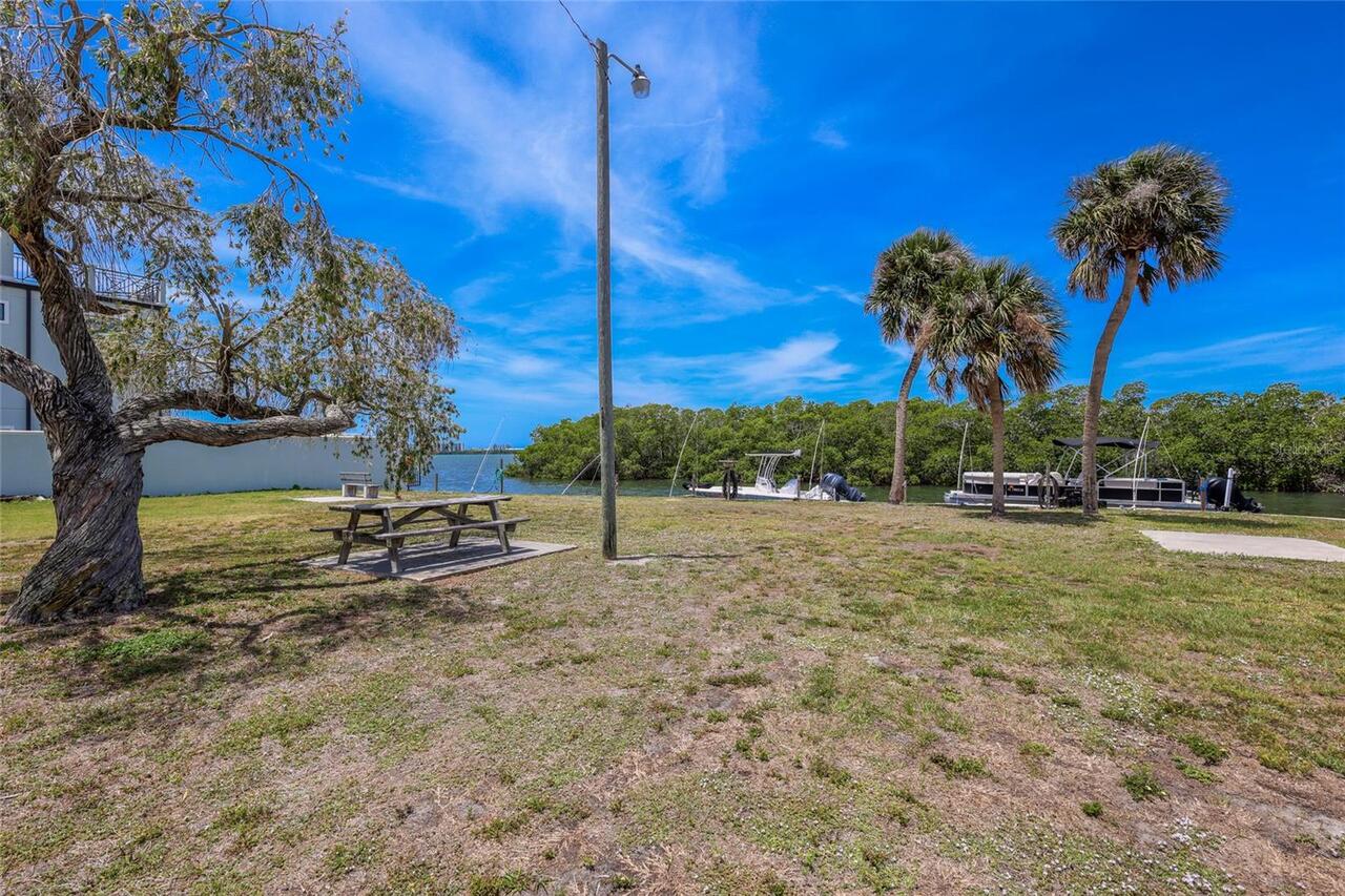 Listing Photo 32