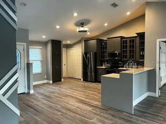 Listing Photo 15