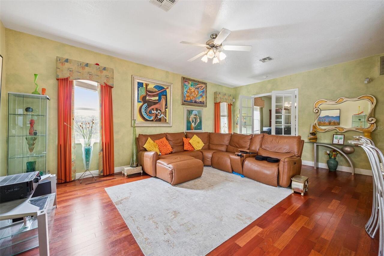 Listing Photo 9