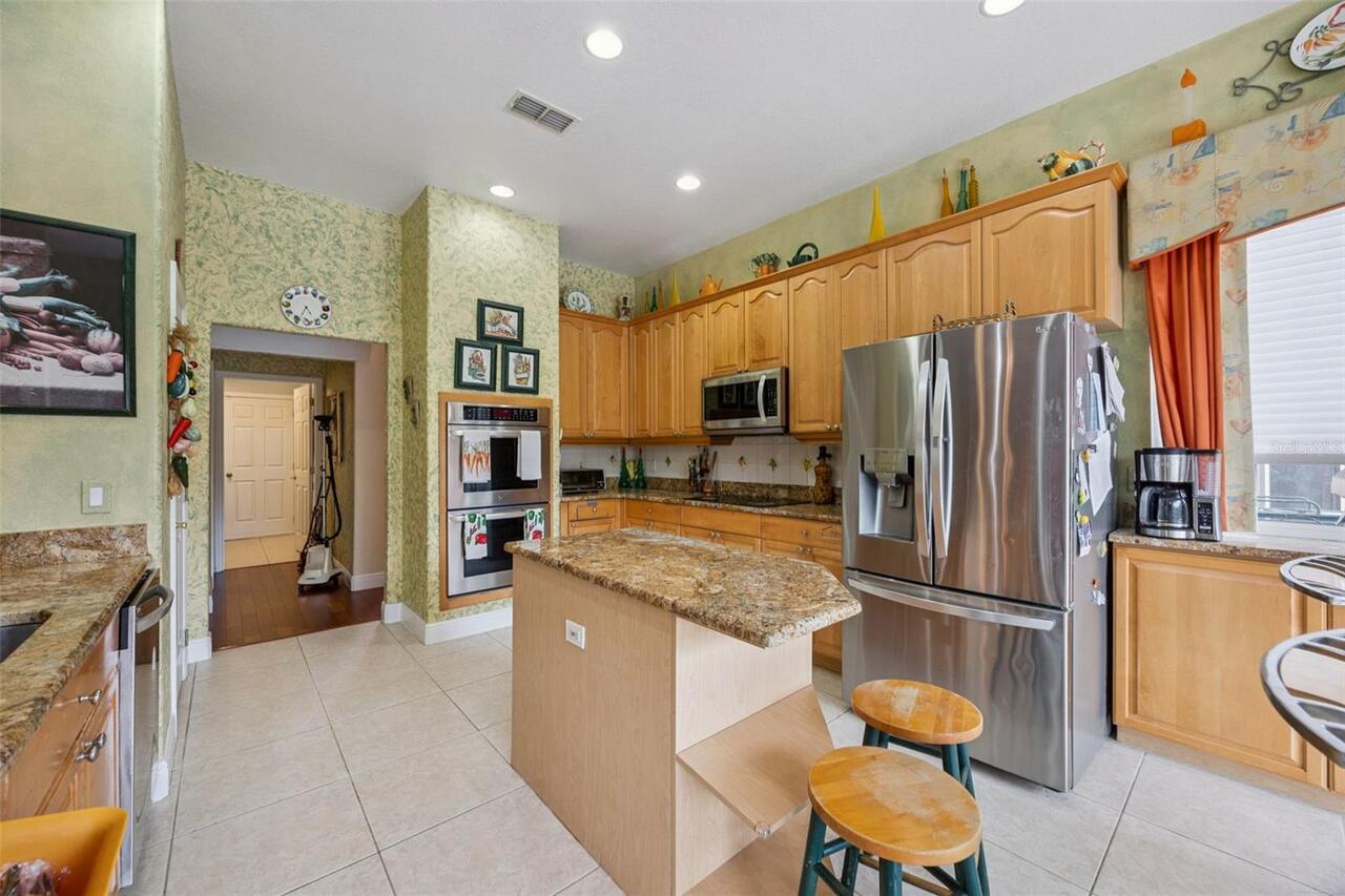 Listing Photo 11