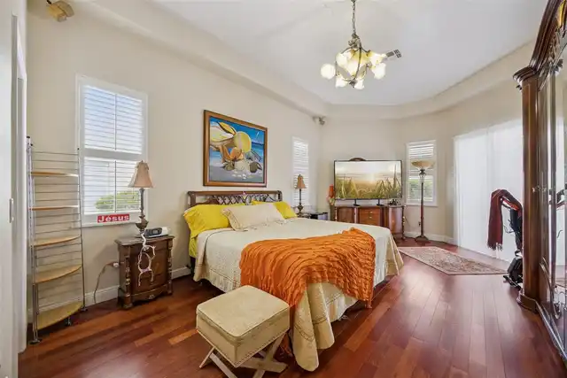 Listing Photo 18
