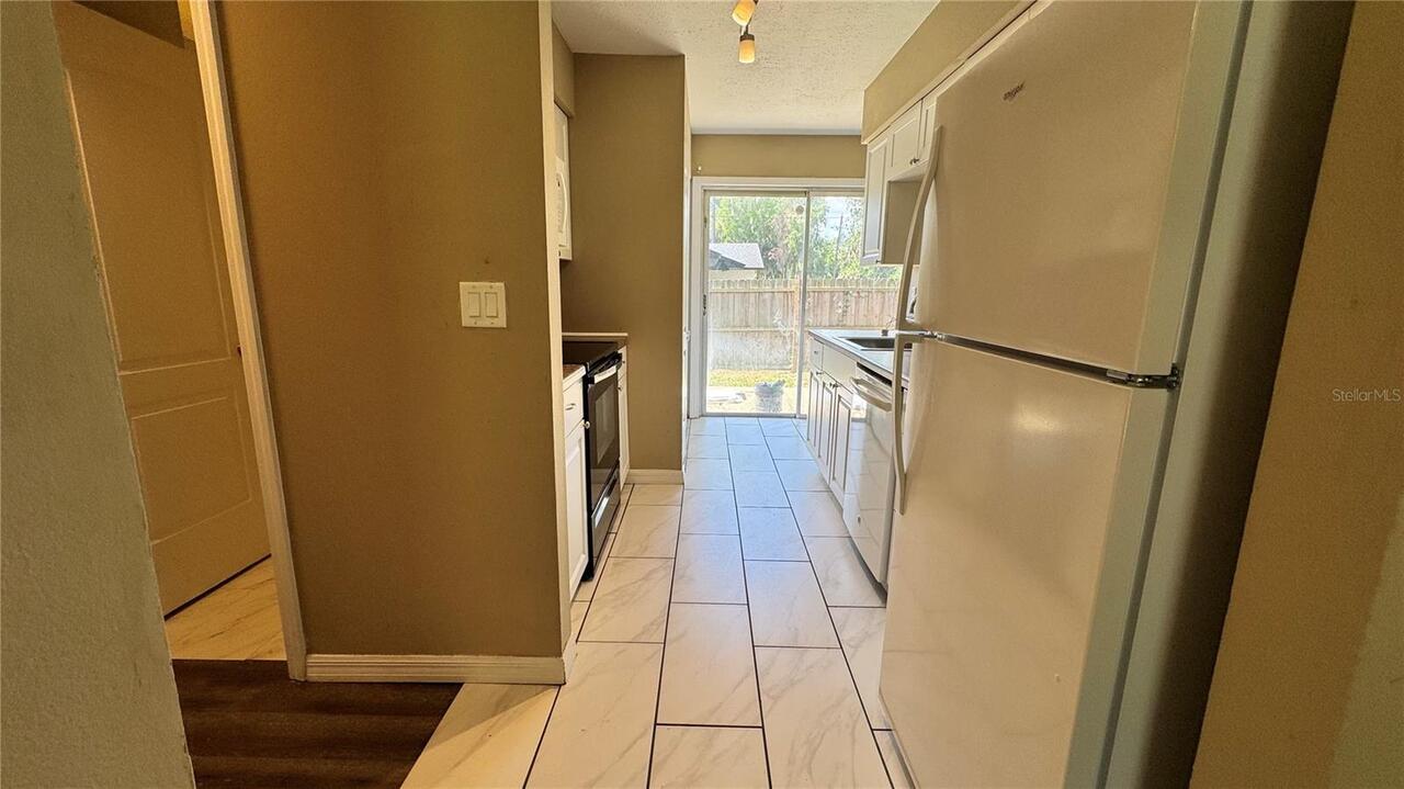 Listing Photo 8