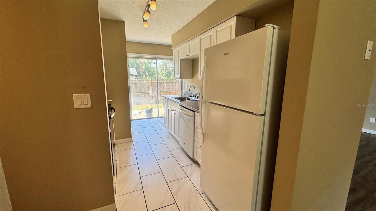 Listing Photo 9