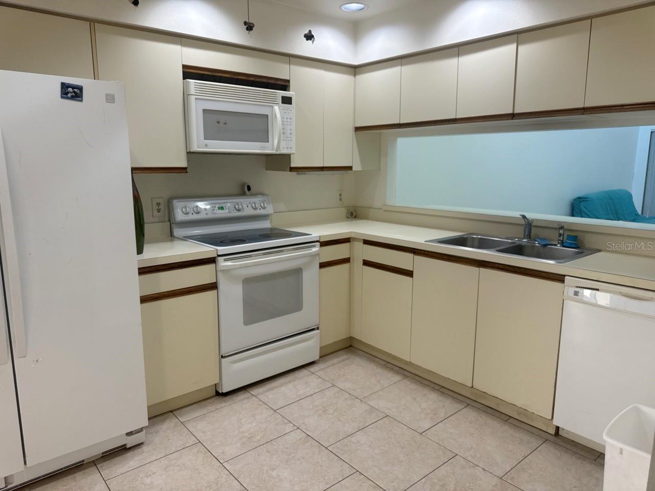 Listing Photo 11