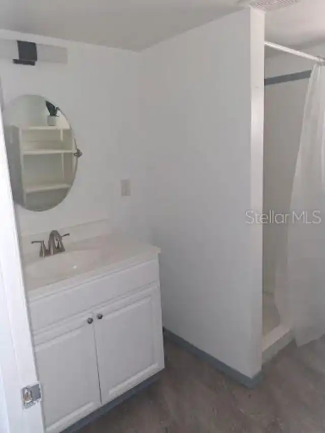 Listing Photo 12