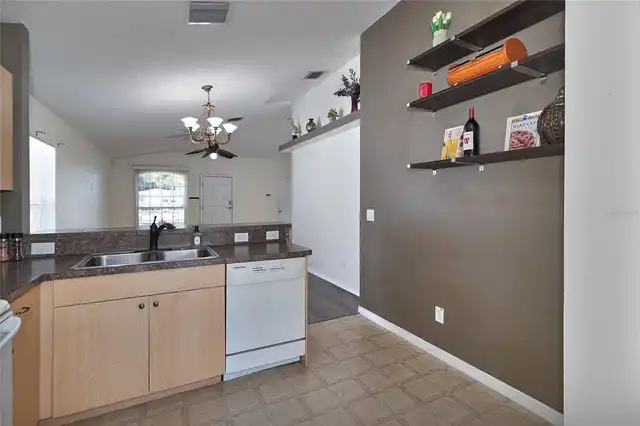 Listing Photo 16