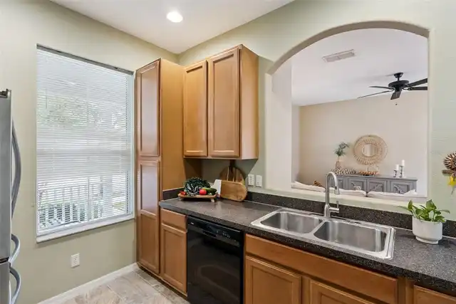 Listing Photo 6