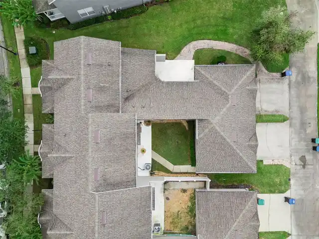 Listing Photo 17