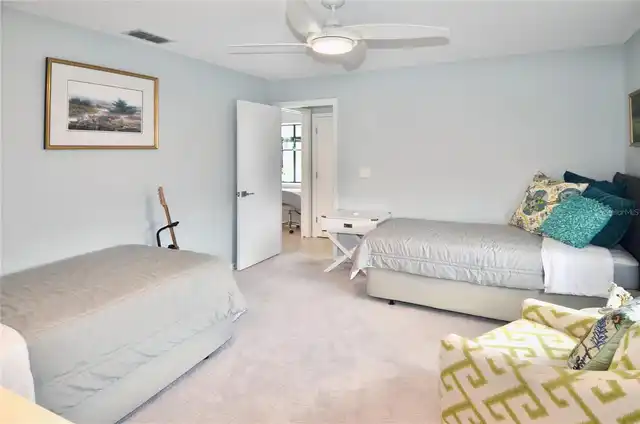 Listing Photo 24