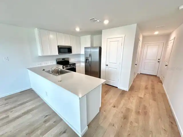 Listing Photo 7