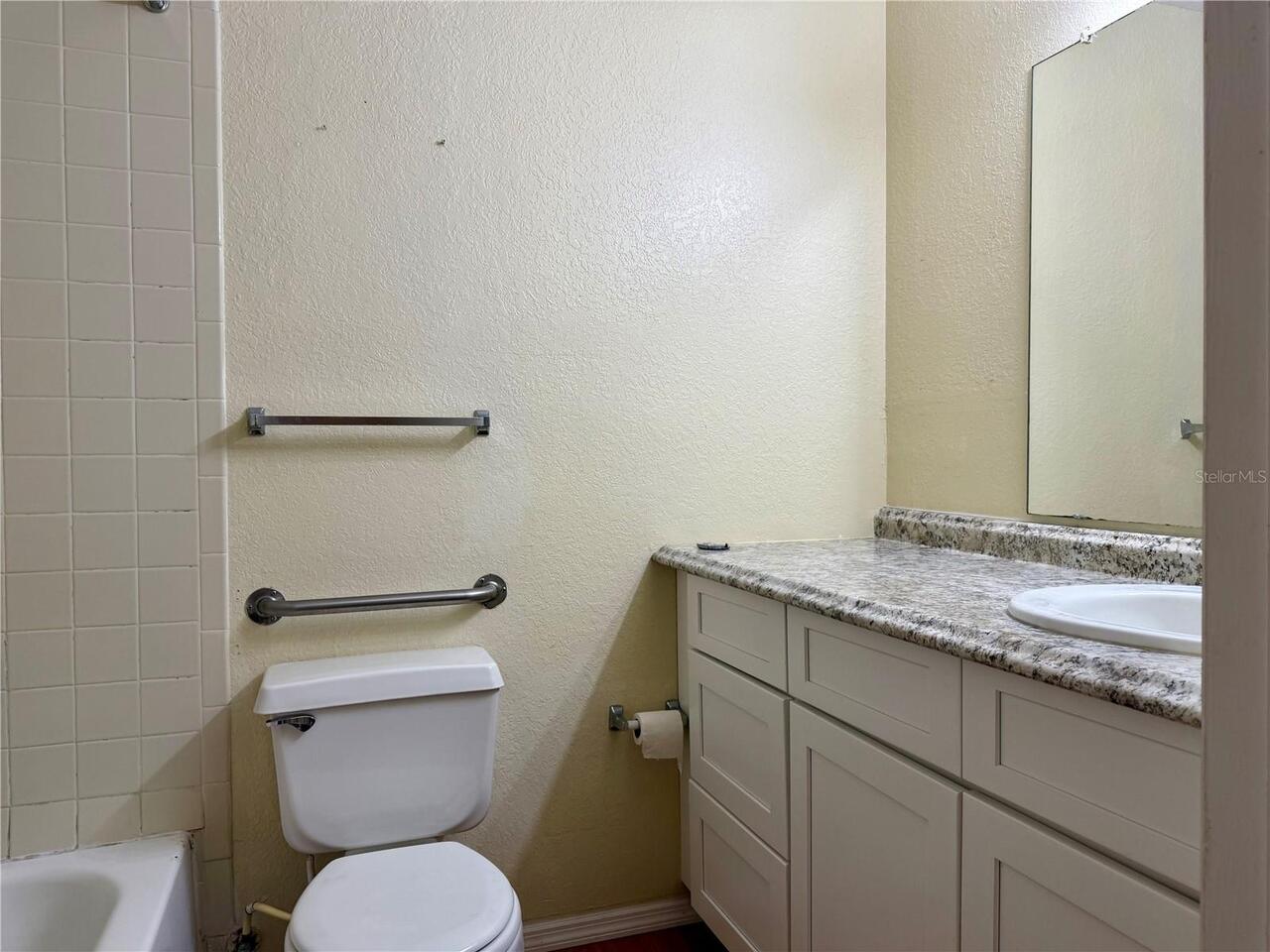 Listing Photo 12