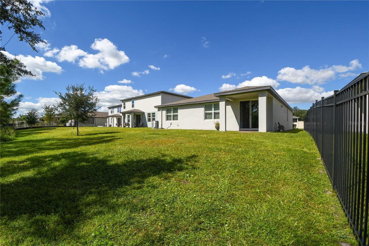 Listing Photo 16