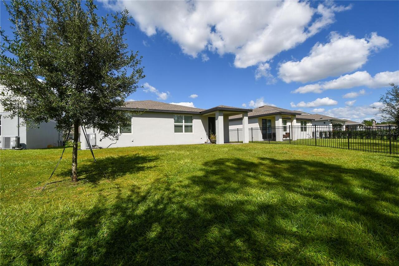 Listing Photo 17