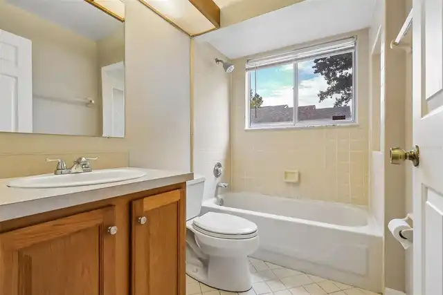 Listing Photo 22