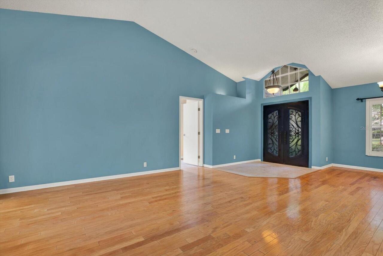 Listing Photo 9