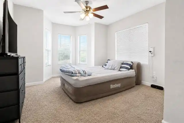 Listing Photo 6