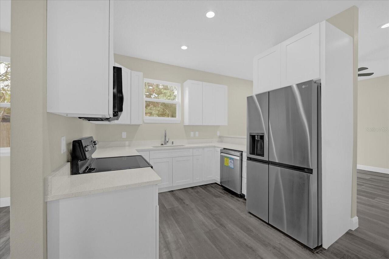 Listing Photo 8